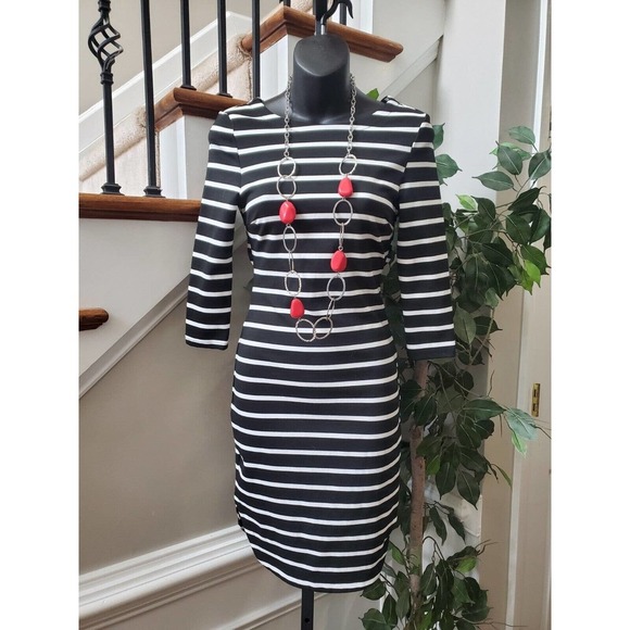 Women's Black White Striped Long Sleeve Back Out Knee Length Dress Size Small - Picture 1 of 9